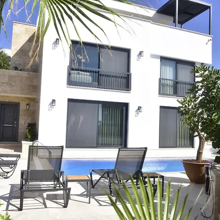 La Marina Yalikavak Aparthotel